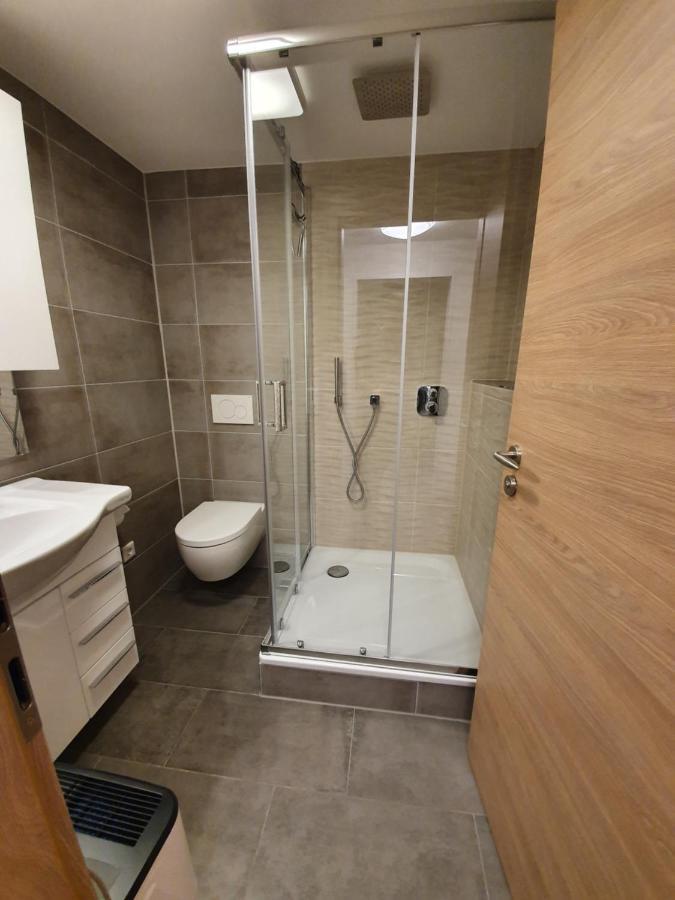 Workers Heaven Monteur - Arbeiter Zimmer 로라흐 객실 사진